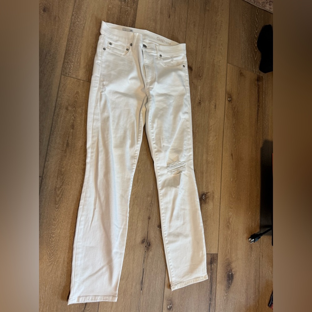 WHITE GAP SLIM STRAIGHT JEANS PANTS SIZE 28R
